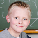 Maxi, hat sein erstes Handy 2024 bekommen